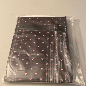 Brand new in package Mary Kay travel roll up bag